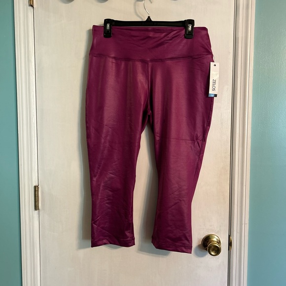 ZELOS Pants - NWT ZELOS Capri Leggings, Shiny Berry, Women’s L